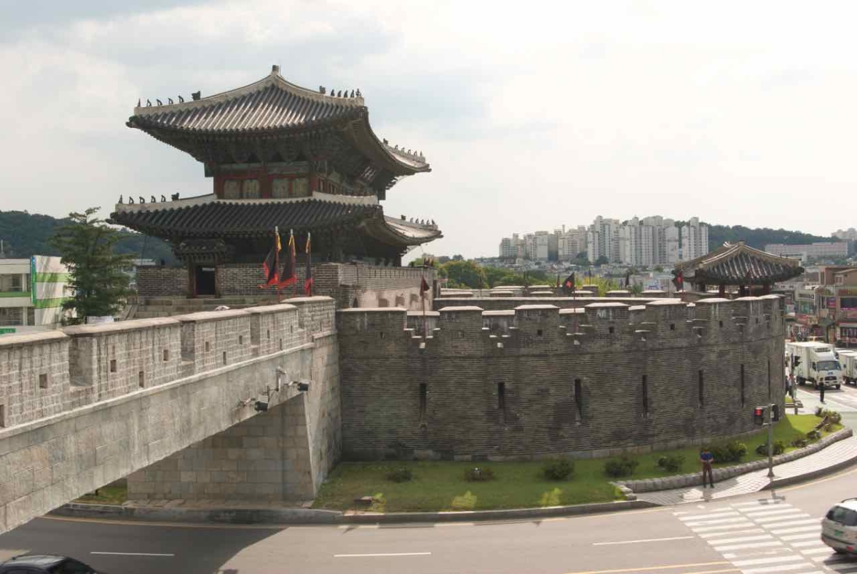 hwaseong-fortress